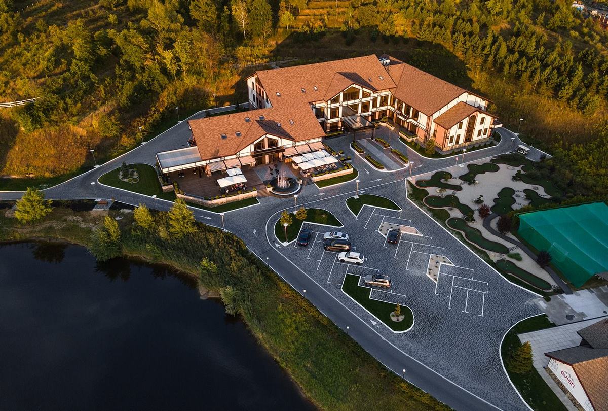 Ресторан за містом: ідеальне місце для корпоративного відпочинку