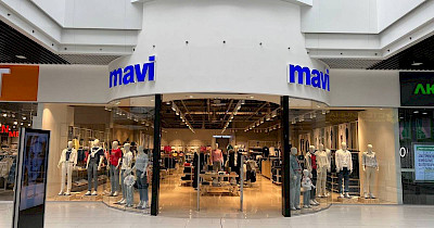 Первый в Украине магазин известной в мире турецкой джинсовой одежды Mavi открылся в черниговском Hollywood Mall