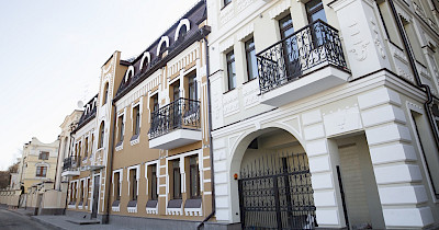 Фасадний декор у рітейлі: використовують чи ні?