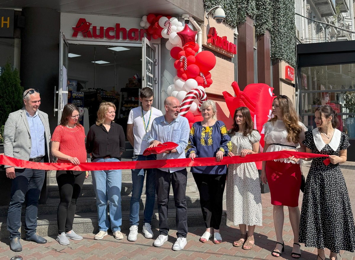Auchan добавляет французского шарма в центре города: новый Pick Up Point возле метро Олимпийская