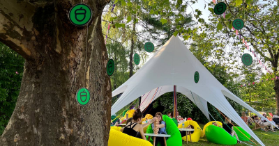 15 матраців у центрі Львова, бій подушками й лекції від психологів: як Дубок створив зону перезавантаження просто неба