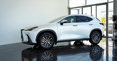 Кросовер, який не підведе: детальний розбір Lexus NX200 для міста і траси