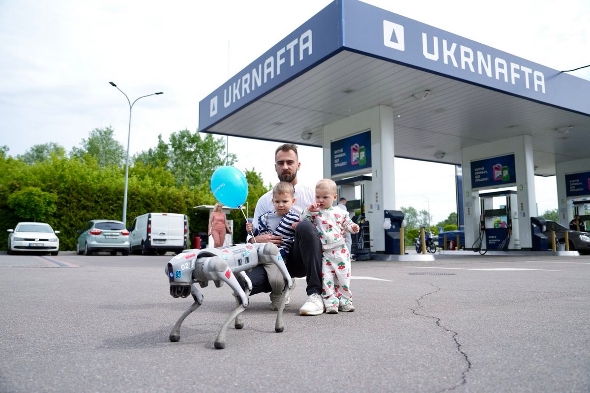 Пікнік на АЗК Ukrnafta зібрав у п’ять разів більше гостей (+фото)
