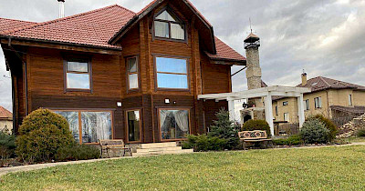 Розміщення літніх родичів у будинку для людей похилого віку: етичні аспекти та практичні рішення