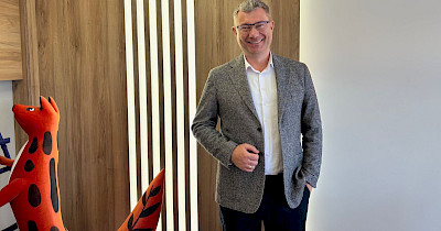 Олексій Зозуля, Фокстрот: Боротьба за прихильність споживачів посилюється