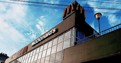 Через 25 лет: каким будет новый McDonald’s на Вокзальной площади в Киеве (презентация)