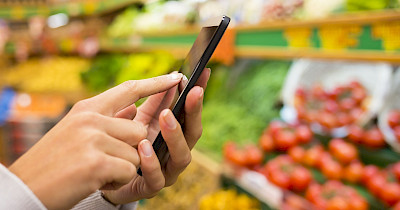 Економія та вимогливість: як купують українці на третьому році великої війни — дослідження Gradus Research