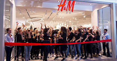 H&M возвращается: 9 ноября шведский ритейлер возобновляет работу своих магазинов в киевских ТРЦ