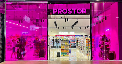 В кольорах Барбі: як виглядає новий магазин Prostor в ТРЦ Respublika Park (фотоогляд)