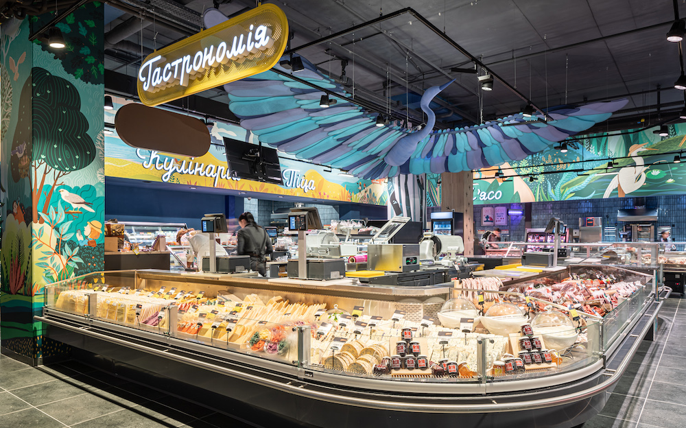 В мире птиц: новый трускавецкий “Сільпо” посвящен наблюдению за птицами (+фото)