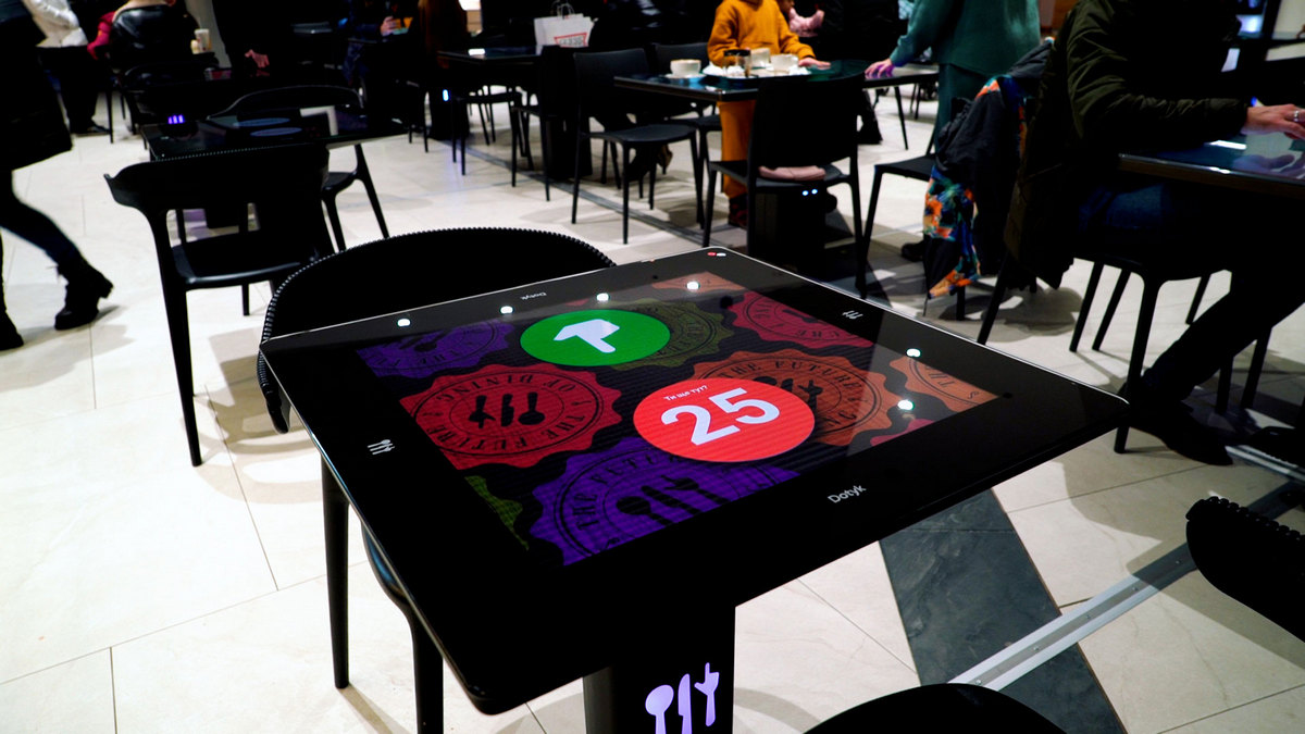 В Киеве заработал первый в Европе интерактивный фуд-корт (+фото)