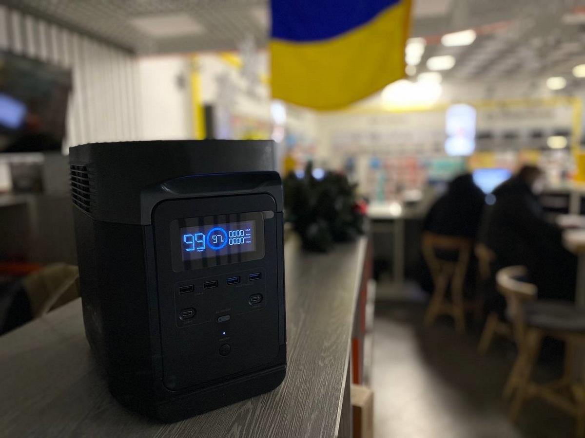 Новогодним подаркам быть: как Фокстрот отстроил работу магазинов во время блекаута