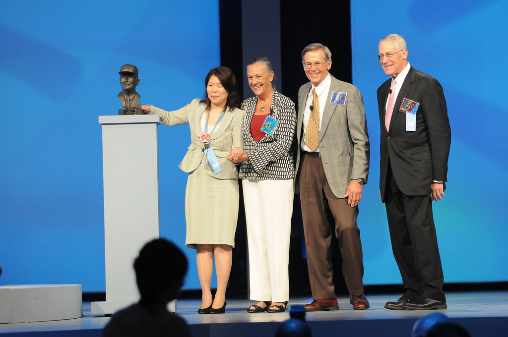 Династия Walmart: семья Уолтон снова возглавила список самых богатых семей мира