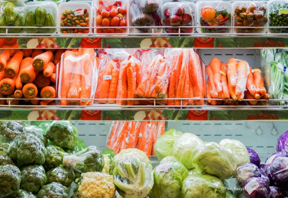 Пластик должен уйти: как супермаркету уменьшить негативное влияние на окружающую среду