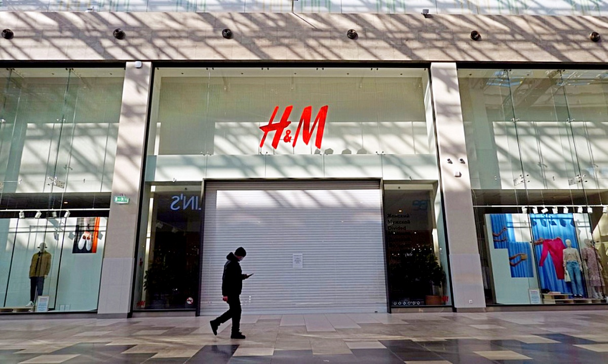 Магазины H&M в Украине остаются закрытыми «до дальнейшего сообщения» – Forbes