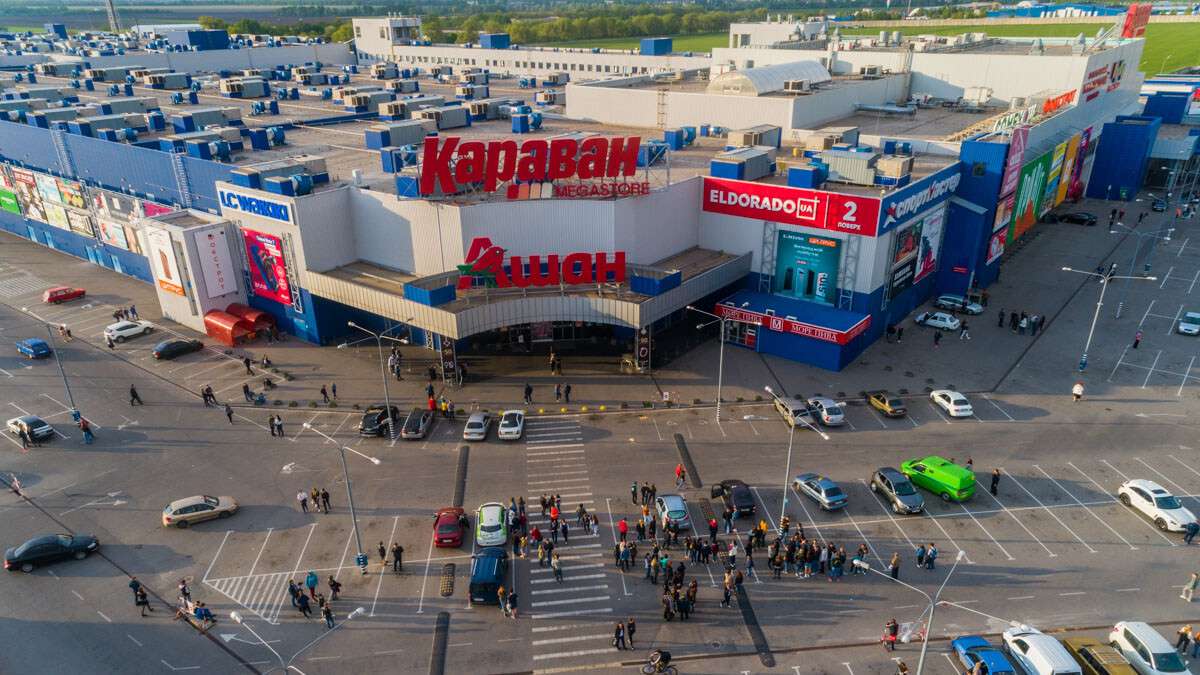 Три в одном: в ТРЦ Караван в Днепре состоялось сразу три открытия