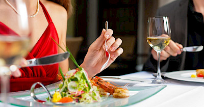 Количество новых вакансий и выручка ресторанов на западе Украины достигли довоенных показателей – совместное исследование Poster и Work.ua