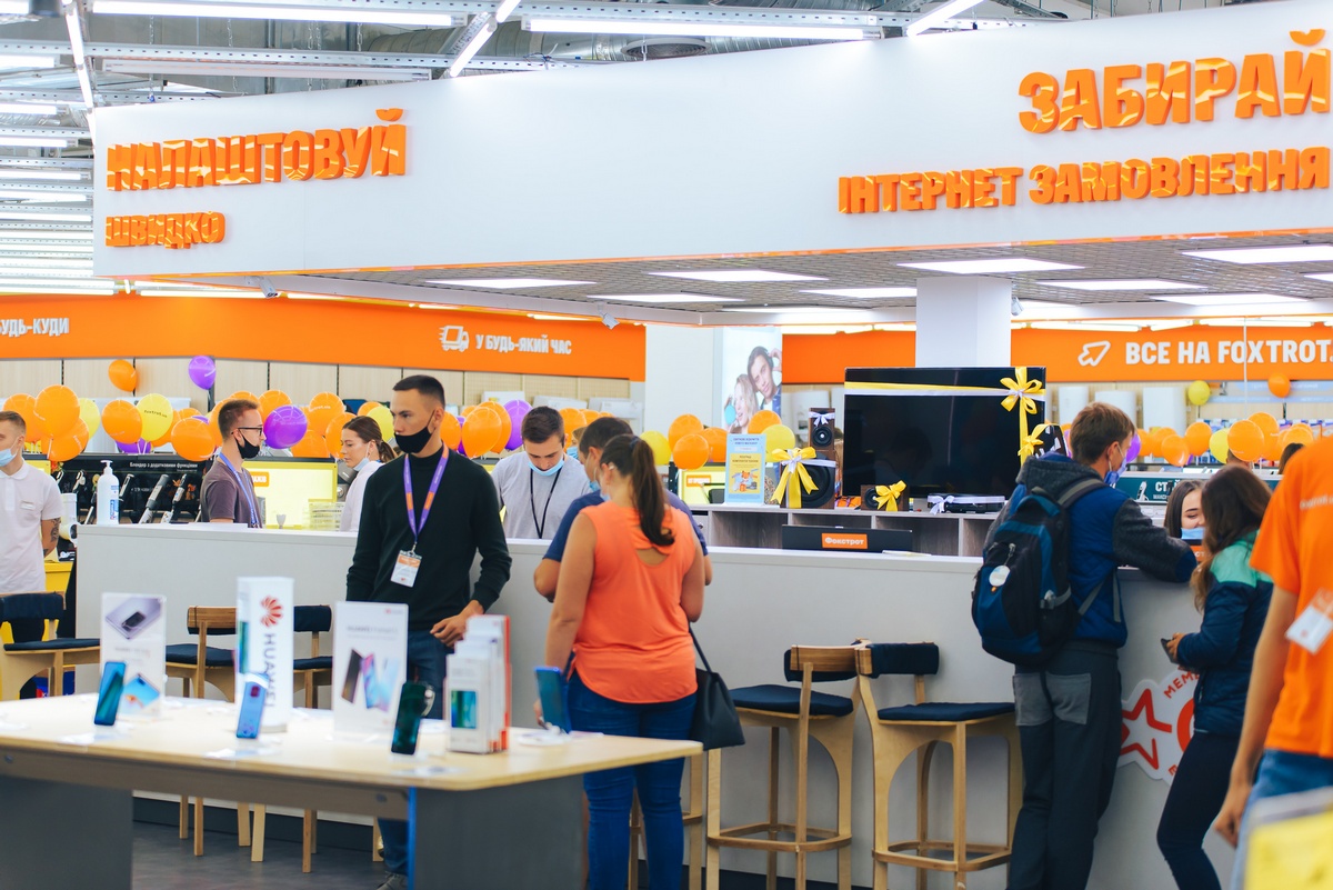 Перезапуск магазинів, програма кешбек та покупка частинами: як працює Фокстрот у травні