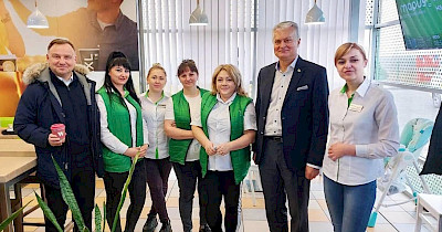 Перед зустріччю із Володимиром Зеленським президенти Литви та Польщі поснідали на WOG