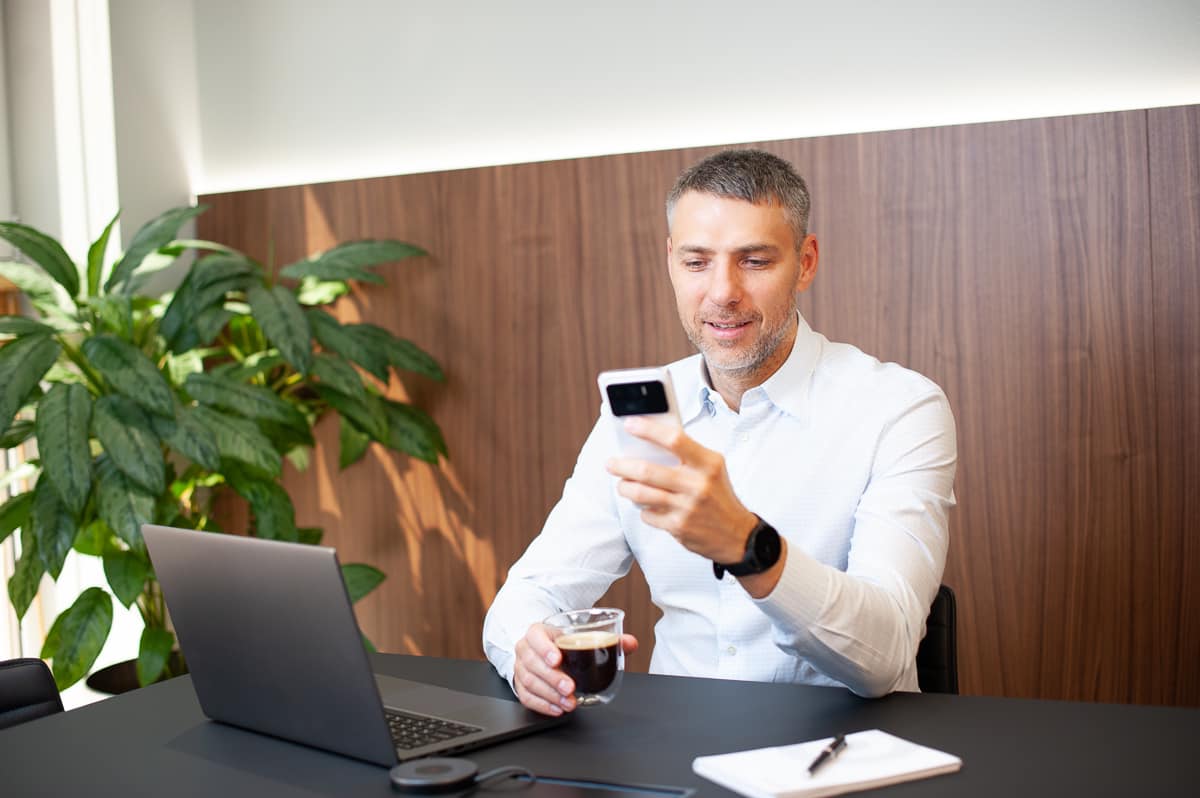 Дмитрий Деревицкий, Алло: Раздача смартфонов пожилым украинцам приведет к росту “черного рынка”