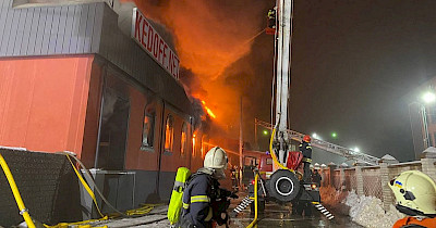 В Ровно сгорел склад интернет-магазина обуви Kedoff.net, владелец просит о помощи