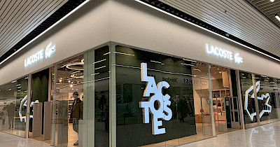 Обновленный магазин Lacoste Outlet открылся в столичном ТРЦ Karavan Outlet (+фото)