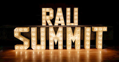 Фоторепортаж з підсумкової події 2021 року в рітейлі – IX RAU Summit