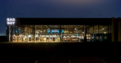 Ще один поганець: власники GoodWine відкрили другий магазин мережі Bad Boy – тепер у Львові (фотоогляд)