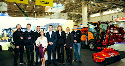 Відтепер і на українському ринку: Karcher вперше представила комунальну машину Holder S 130