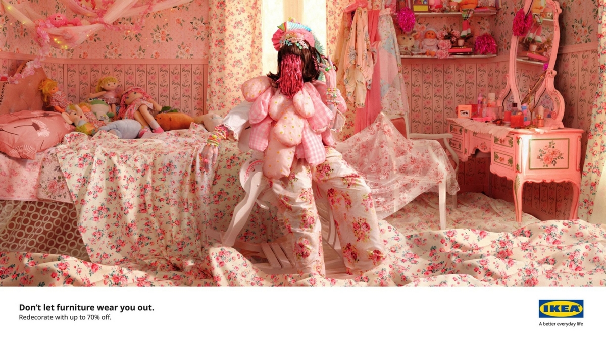 Реклама недели: люди-мебель от IKEA, юбилей Starbucks, Алла Костромичова и защита от неидеального мира