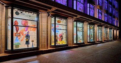 Новый арт-сезон в ЦУМе Коллаборация с украинским художником  WaOne Interesni Kazki