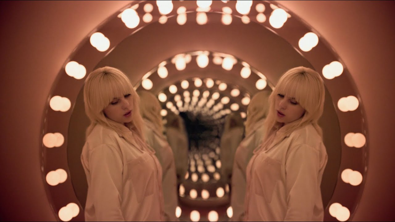 Реклама недели: Алло, Xiaomi, Corona, Apple, Билли Айлиш и Антонио Лукич