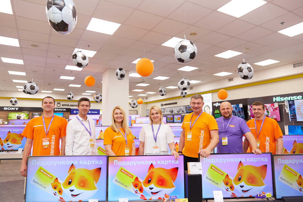 Офисный десант: зачем топ-менеджеры Фокстрот стали продавцами и что из этого вышло