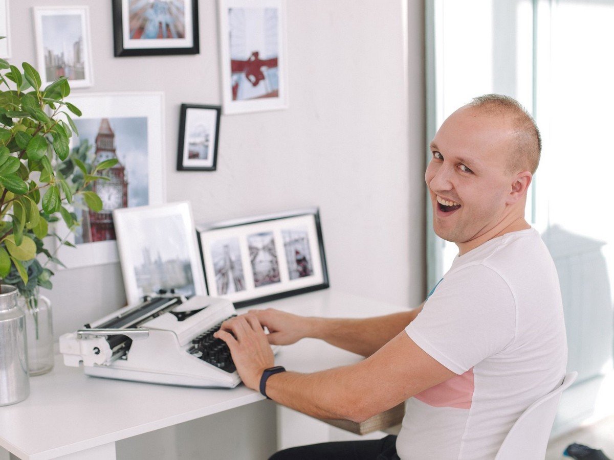 Фановая история: как бывший программист запустил интернет-магазин товаров для праздника