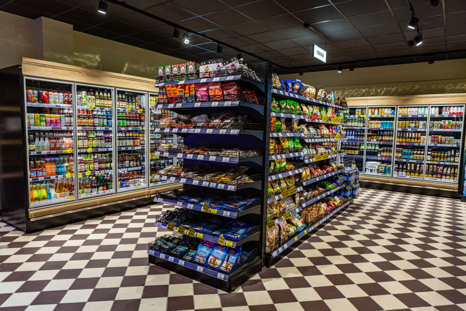 Політ нормальний: як виглядає новий Делікат у черкаському мікрорайоні Літак (фотоогляд)