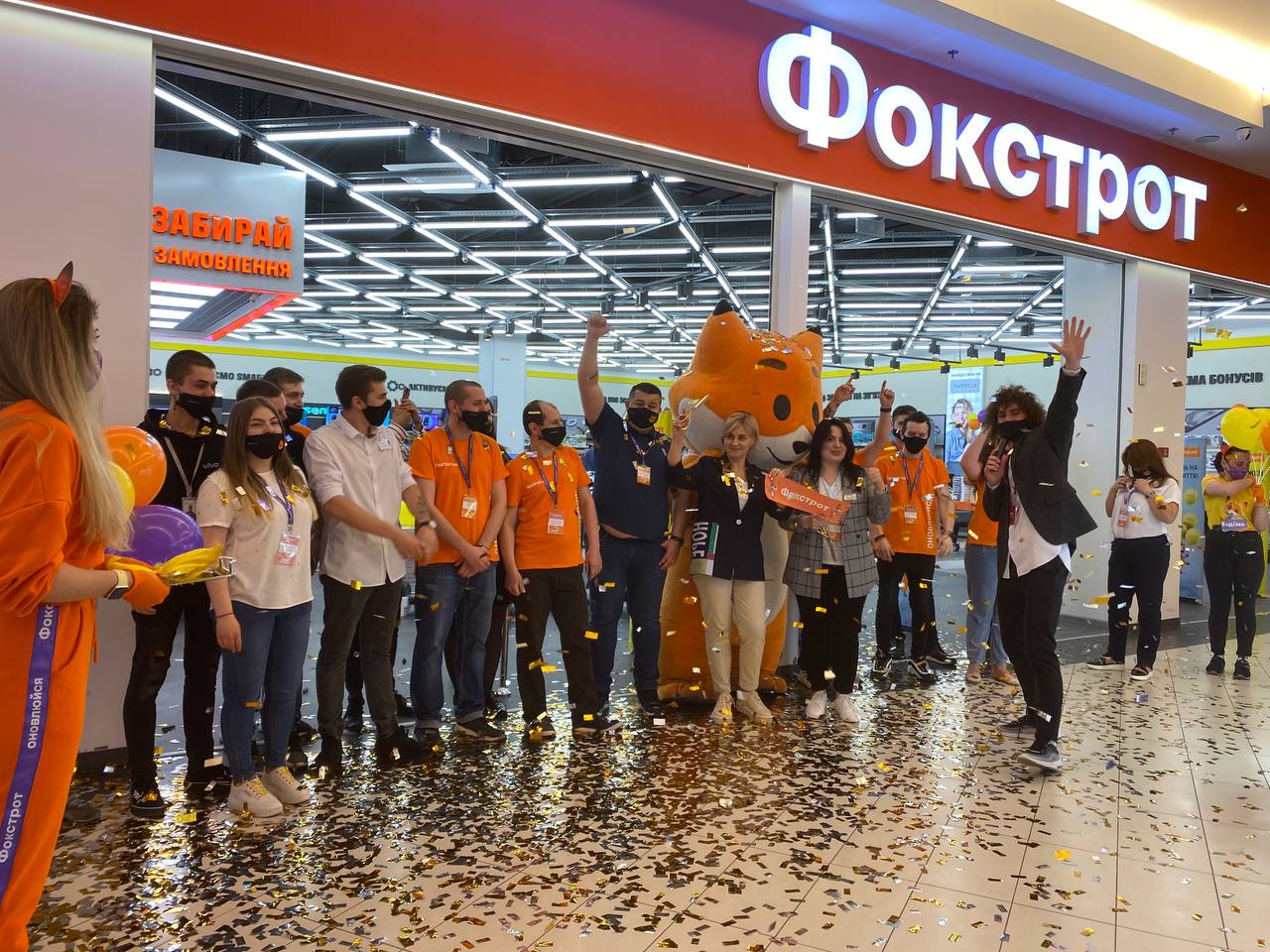 Двойной старт: Фокстрот открыл магазины в ТРЦ Blockbuster Mall и РайON