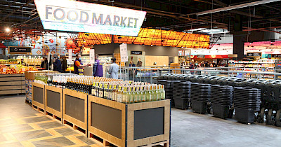 Эпицентр открыл инновационный Food Market с собственным фуд-кортом (фотообзор)