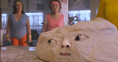 Реклама недели: LG, KFC, Saint Laurent, Julie’s и “крутой замес” в спортзале