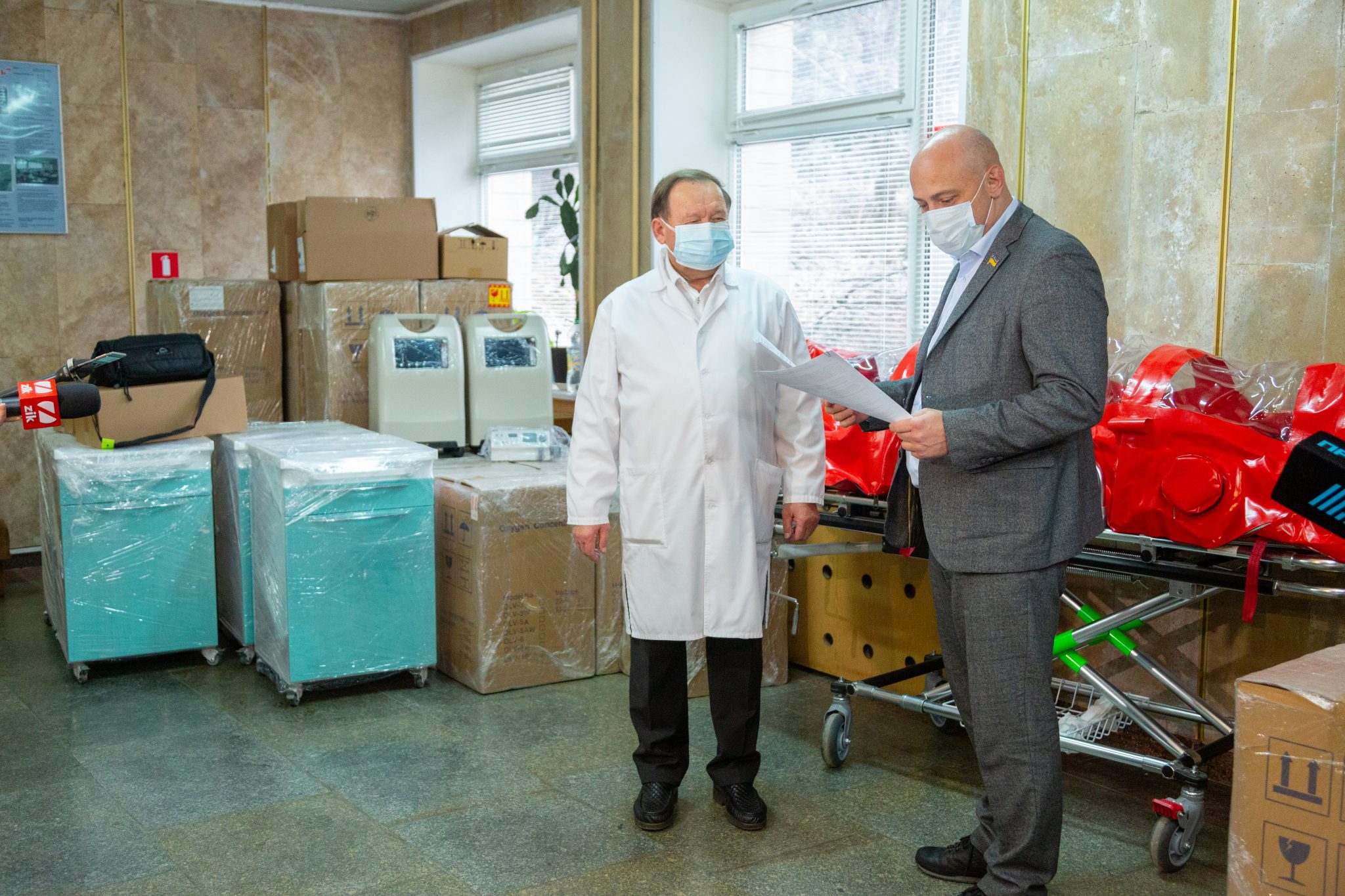 Кисневі концентратори, медобладнання та капітальний ремонт: Епіцентр оновлює реанімаційне відділення Інституту кардіології ім. М. Стражеска