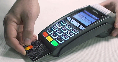 Еврокомиссию просят расследовать незаконные комиссии при безналичных расчетах платежными карточками