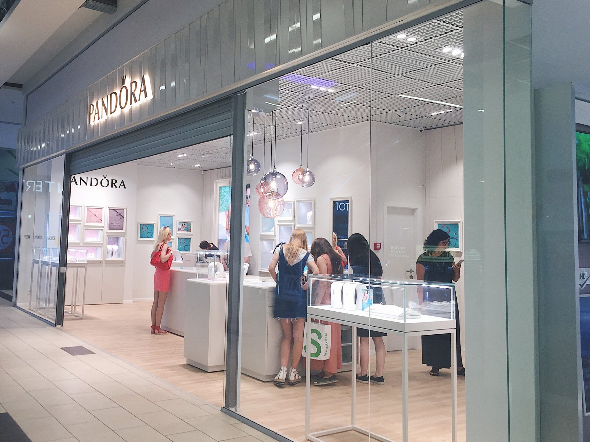 Генеральным директором ювелирной сети Pandora назначена Евгения Чижевская