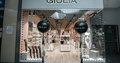 Сеть Giulia открыла магазин в новом формате и запланировала запуск еще 10 точек до конца года (+фото)