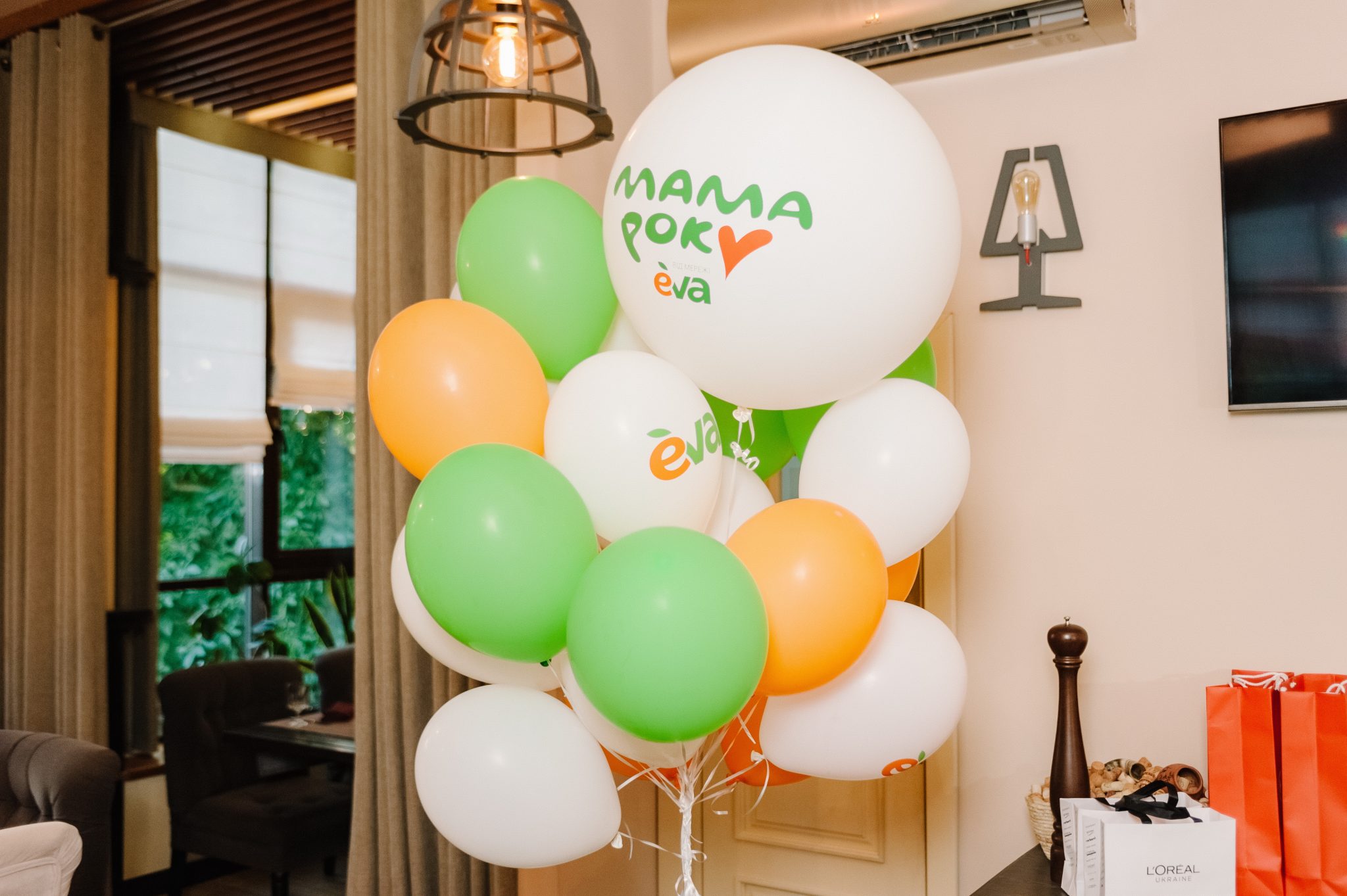 Найкращі мами України отримали нагороди Національної премії «Мама року»