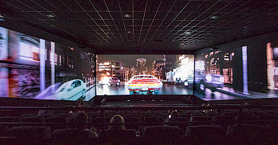 Multiplex открыл первый в Киеве кинотеатр с 270-градусным панорамным экраном – технологией ScreenX (+фото)