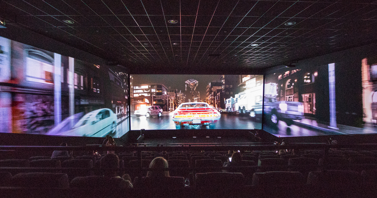 Multiplex открыл первый в Киеве кинотеатр с 270-градусным панорамным экраном – технологией ScreenX (+фото)