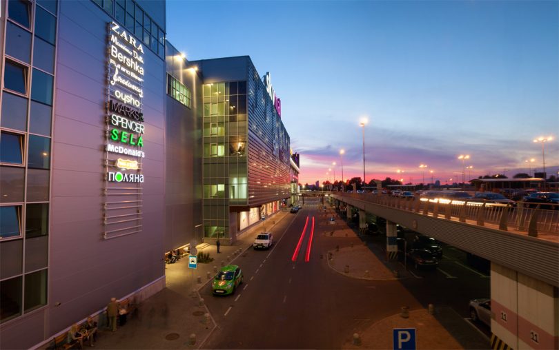 Билет на войну: киевский ТРЦ Sky Mall приобрел бывший бизнес-партнер Фирташа – СМИ