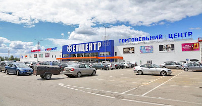 С новыми концептами: как Эпицентр переформатировал торговый центр в Буче (+фото)