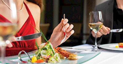 В Киеве ресторанам и кафе разрешили принимать гостей в помещении