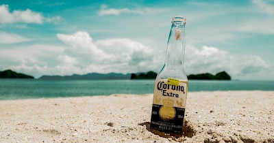 Искусство бездействия: как пивной бренд Corona работает с негативом и падением продаж из-за пандемии