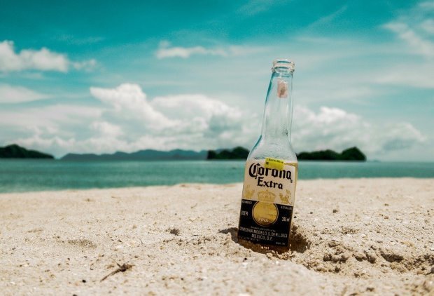 Искусство бездействия: как пивной бренд Corona работает с негативом и падением продаж из-за пандемии